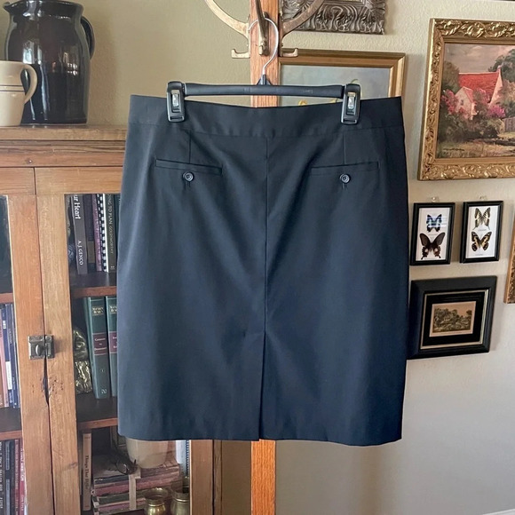 Kenneth Cole women’s lined pencil skirt, clasp & zip closure, SZ 10 black - Picture 6 of 9
